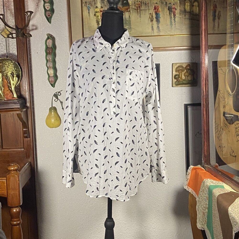 vintage gap popover shirt womens large Boyfriend fit white linen black feathers